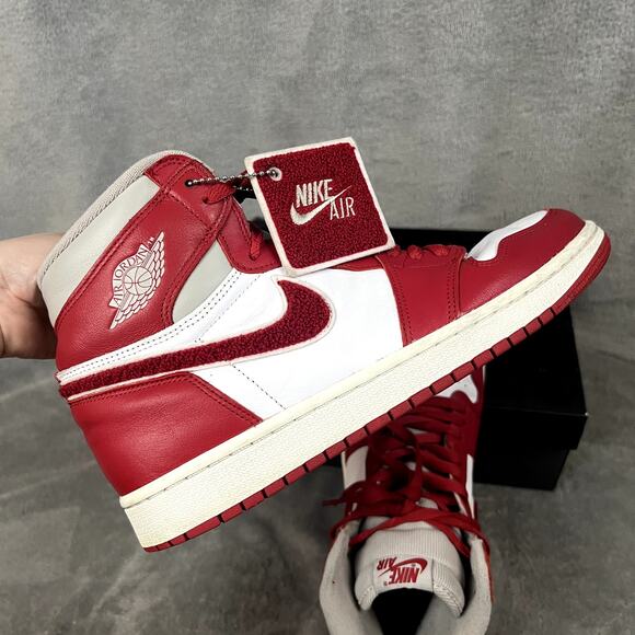 Nike‎ Air Jordan 1 Retro High OG Sneakers Mens 10.5 Newstalgia Chenille Colorway main image 4